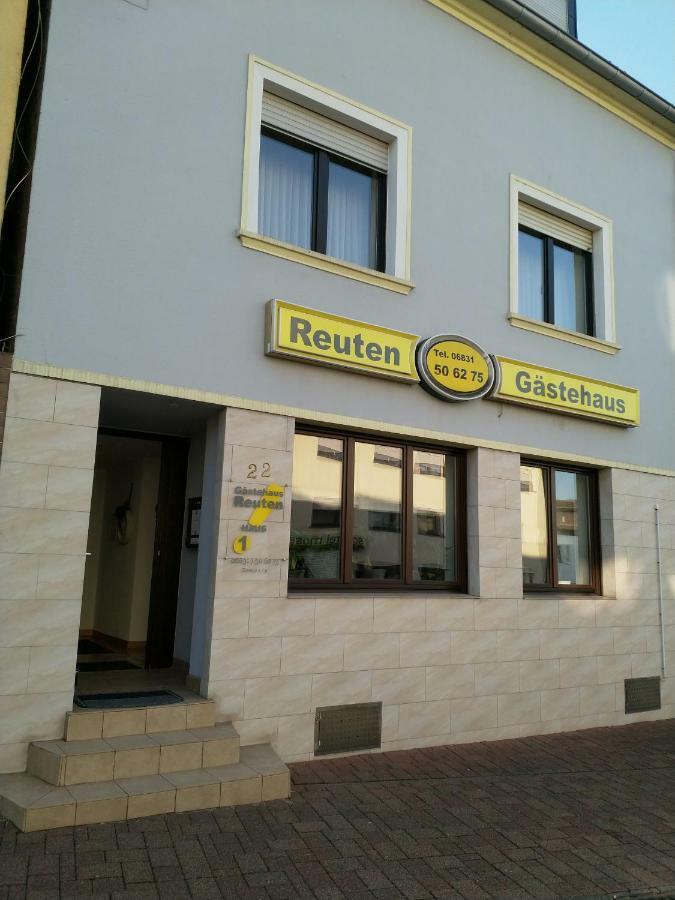 Gastehaus Reuten Bed and Breakfast Ensdorf Buitenkant foto